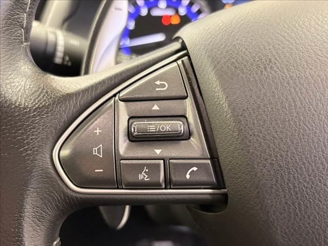 スカイライン ２００ＧＴ－ｔタイプＳＰ　純正ＳＤナビ　レーダークルーズコントロール　全周囲カメラ　フルセグＴＶ　Ｂｌｕｅｔｏｏｔｈ　本革シート　パワーシート　シートヒーター　ＬＥＤヘッドライト　スマートキー　電動格納ミラー（36枚目）