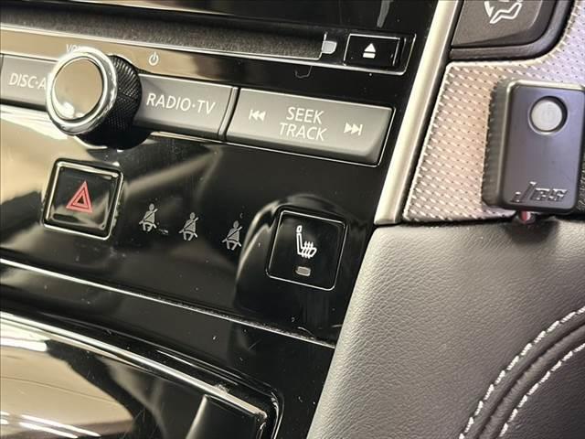 スカイライン ２００ＧＴ－ｔタイプＳＰ　純正ＳＤナビ　レーダークルーズコントロール　全周囲カメラ　フルセグＴＶ　Ｂｌｕｅｔｏｏｔｈ　本革シート　パワーシート　シートヒーター　ＬＥＤヘッドライト　スマートキー　電動格納ミラー（37枚目）