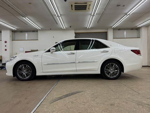 クラウンハイブリッド ロイヤルサルーン 純正HDDナビ レーダークルーズコントロール 衝突軽減ブレーキ 禁煙車 バックカメラ フルセグ パワーシート LEDヘッドライト シートヒーター Bluetooth クリアランスソナー 17インチAW(20枚目)