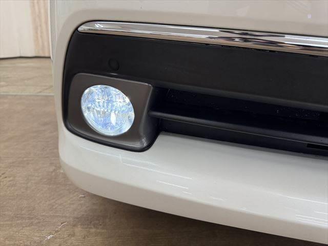 クラウンハイブリッド ロイヤルサルーン 純正HDDナビ レーダークルーズコントロール 衝突軽減ブレーキ 禁煙車 バックカメラ フルセグ パワーシート LEDヘッドライト シートヒーター Bluetooth クリアランスソナー 17インチAW(32枚目)