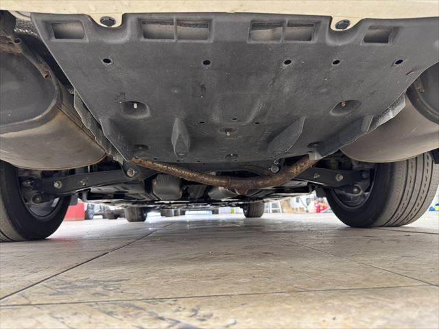 クラウンハイブリッド ロイヤルサルーン 純正HDDナビ レーダークルーズコントロール 衝突軽減ブレーキ 禁煙車 バックカメラ フルセグ パワーシート LEDヘッドライト シートヒーター Bluetooth クリアランスソナー 17インチAW(34枚目)