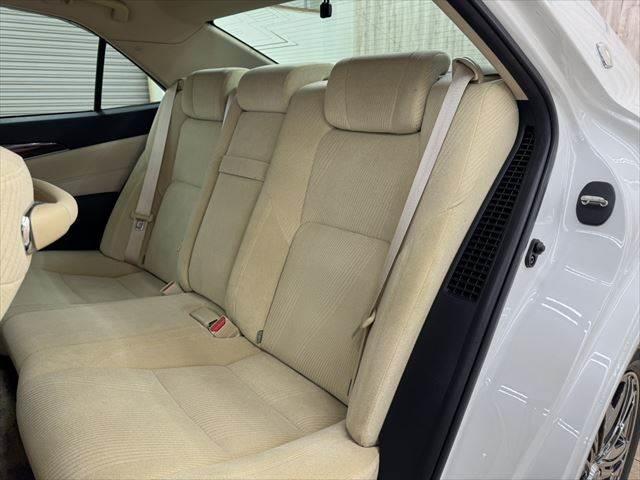 クラウンハイブリッド ロイヤルサルーン 純正HDDナビ レーダークルーズコントロール 衝突軽減ブレーキ 禁煙車 バックカメラ フルセグ パワーシート LEDヘッドライト シートヒーター Bluetooth クリアランスソナー 17インチAW(36枚目)