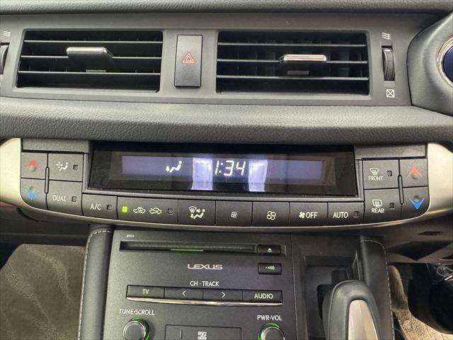 CT CT200h “version C” 本革シート 衝突軽減ブレーキ 禁煙車(38枚目)