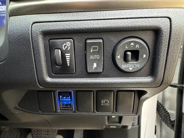 CT CT200h “version C” 本革シート 衝突軽減ブレーキ 禁煙車(44枚目)