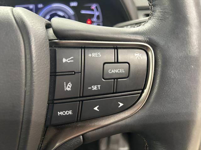 ＵＸ ＵＸ２５０ｈ　バージョンＣ　ステアリングヒーター　衝突軽減ブレーキ　禁煙車　純正１２．３インチナビ　Ｂカメラ　レーダークルーズコントロール　シートヒーター　パワーシート　電動リアゲート　ブラインドスポットモニター　障害物センサー（38枚目）