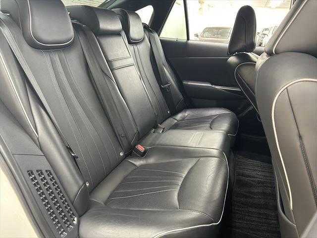 クラウンハイブリッド ＲＳアドバンス　禁煙車　サンルーフ　黒革シート　全方位カメラ　レーダークルーズコントロール　ヘッドアップディスプレイ　衝突軽減ブレーキ　純正ＳＤナビ　シートヒーター　シートエアコン　パワーシート　Ｂｌｕｅｔｏｏｔｈ（9枚目）