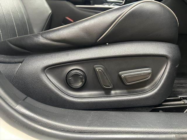 クラウンハイブリッド ＲＳアドバンス　禁煙車　サンルーフ　黒革シート　全方位カメラ　レーダークルーズコントロール　ヘッドアップディスプレイ　衝突軽減ブレーキ　純正ＳＤナビ　シートヒーター　シートエアコン　パワーシート　Ｂｌｕｅｔｏｏｔｈ（45枚目）