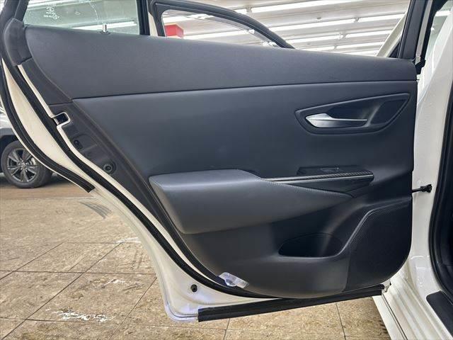 クラウンハイブリッド ＲＳアドバンス　禁煙車　サンルーフ　黒革シート　全方位カメラ　レーダークルーズコントロール　ヘッドアップディスプレイ　衝突軽減ブレーキ　純正ＳＤナビ　シートヒーター　シートエアコン　パワーシート　Ｂｌｕｅｔｏｏｔｈ（61枚目）