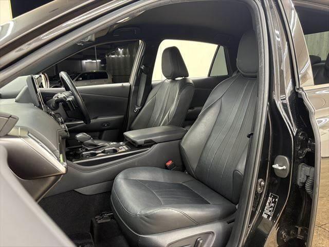 クラウンハイブリッド ＲＳアドバンス　後期型　１２．３型純正ナビ　禁煙車　衝突軽減ブレーキ　レーダークルーズコントロール　全方位カメラ　本革シート　シートエアコン　シートヒーター　パワーシート　ＨＵＤ　デジタルインナーミラー　ＢＳＭ（37枚目）