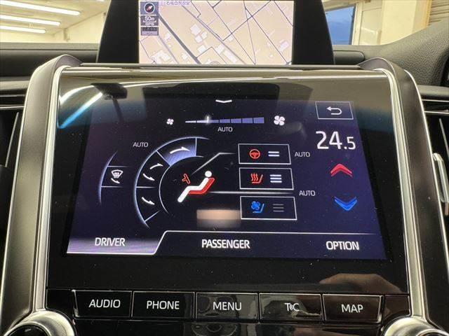 クラウンハイブリッド ＲＳアドバンス　禁煙車　本革シート　純正ＳＤナビ　レーダークルーズコントロール　ヘッドアップディスプレイ　ブラインドスポットモニター　ＬＥＤヘッドライト　シートエアコン　シートヒーター　バックカメラ　ＥＴＣ２．０（6枚目）