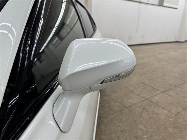 クラウンハイブリッド ＲＳアドバンス　禁煙車　本革シート　純正ＳＤナビ　レーダークルーズコントロール　ヘッドアップディスプレイ　ブラインドスポットモニター　ＬＥＤヘッドライト　シートエアコン　シートヒーター　バックカメラ　ＥＴＣ２．０（25枚目）