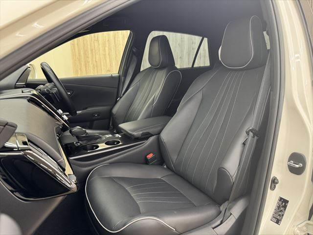 クラウンハイブリッド ＲＳアドバンス　禁煙車　本革シート　純正ＳＤナビ　レーダークルーズコントロール　ヘッドアップディスプレイ　ブラインドスポットモニター　ＬＥＤヘッドライト　シートエアコン　シートヒーター　バックカメラ　ＥＴＣ２．０（35枚目）