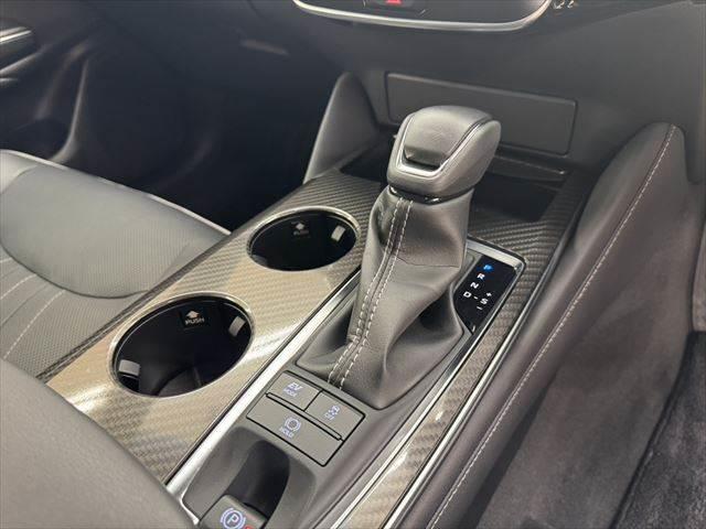 クラウンハイブリッド ＲＳアドバンス　禁煙車　本革シート　純正ＳＤナビ　レーダークルーズコントロール　ヘッドアップディスプレイ　ブラインドスポットモニター　ＬＥＤヘッドライト　シートエアコン　シートヒーター　バックカメラ　ＥＴＣ２．０（37枚目）