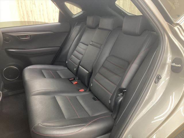 ＮＸ ＮＸ３００ｈ　Ｆスポーツ　レーダークルーズコントロール　衝突軽減ブレーキ　コーナーセンサー　本革シート　電動リアゲート　ステアリングヒーター　純正ＳＤナビ　３眼ＬＥＤヘッドライト　禁煙車　シートエアコン　シートヒーター（36枚目）