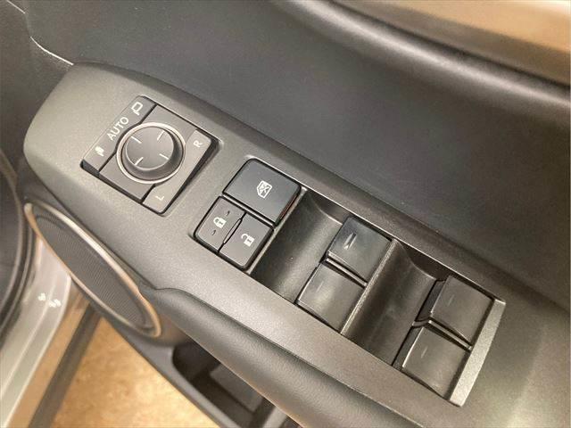 ＮＸ ＮＸ３００ｈ　Ｆスポーツ　レーダークルーズコントロール　衝突軽減ブレーキ　コーナーセンサー　本革シート　電動リアゲート　ステアリングヒーター　純正ＳＤナビ　３眼ＬＥＤヘッドライト　禁煙車　シートエアコン　シートヒーター（43枚目）