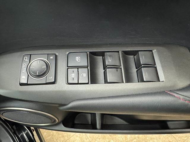 ＮＸ ＮＸ３００ｈ　Ｆスポーツ　サンルーフ　本革シート　３眼ＬＥＤヘッドライト　純正ＳＤナビ　禁煙車　バックカメラ　クルーズコントロール　Ｂｌｕｅｔｏｏｔｈ　シートヒーター　シートエアコン　パワーシート　電動リアゲート　フルセグＴＶ（45枚目）