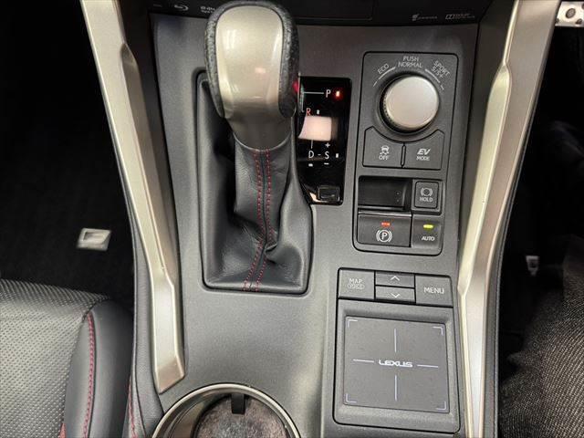 ＮＸ ＮＸ３００ｈ　Ｆスポーツ　サンルーフ　本革シート　３眼ＬＥＤヘッドライト　純正ＳＤナビ　禁煙車　バックカメラ　クルーズコントロール　Ｂｌｕｅｔｏｏｔｈ　シートヒーター　シートエアコン　パワーシート　電動リアゲート　フルセグＴＶ（48枚目）