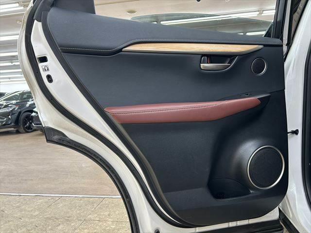 ���h�A�g����