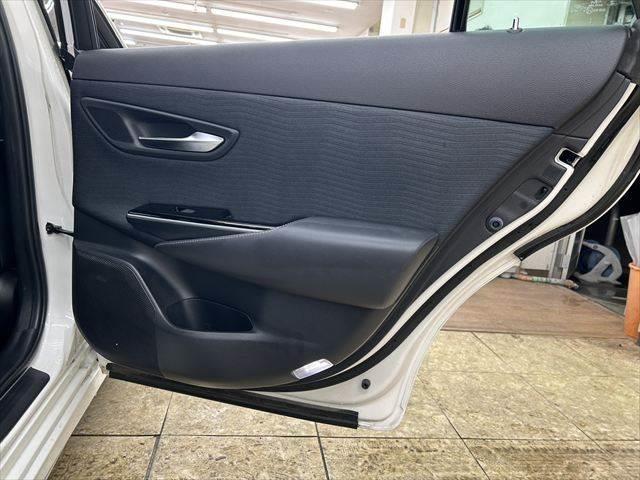 ���h�A�g����