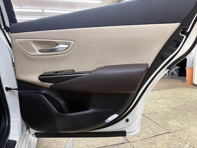 ���h�A�g����