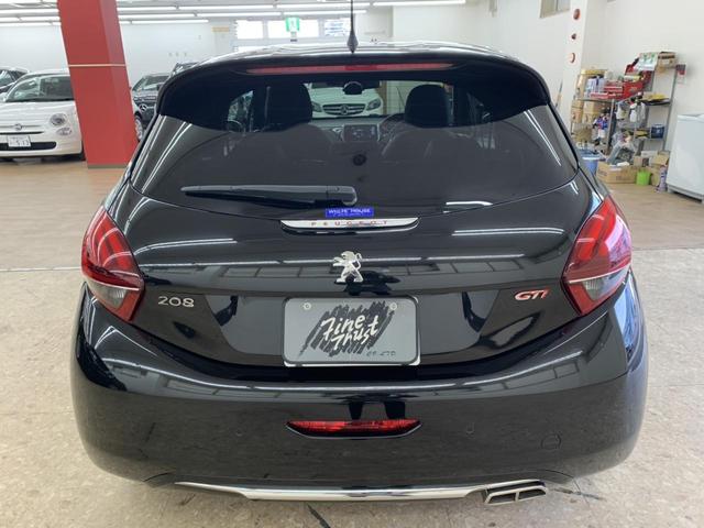 GTi HID 6速ミッション ハーフレザー アクティブシティブレーキ タッチスクリーン クルーズコントロール ETC ドライブレコーダー フォグランプ Bluetooth(9枚目)