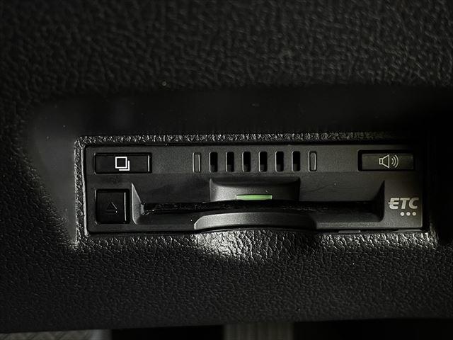 Ａプレミアム　保証付　禁煙車　純正１１．６インチナビ　バックカメラ　黒革シート　シートヒーター　レーダークルーズコントロール　ブラインドスポットモニター　トヨタセーフティセンス　クリアランスソナー(36枚目)