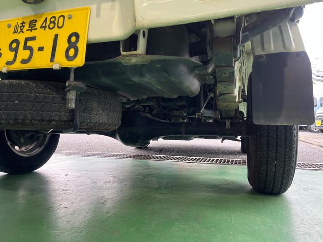 ハイゼットトラック エクストラ　バッテリー・タイヤ４本新品交換　４ＷＤ　オートマチック　パワーウィンドウ　キーレスキー（8枚目）