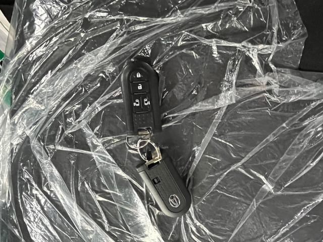 ムーヴキャンバス Ｘブラックインテリアリミテッド　ＳＡＩＩＩ　両側パワースライドドア　フロアマット　サイドバイザー（5枚目）