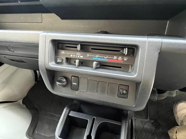 ハイゼットトラック スタンダード タイヤ4本新品・バッテリー新品交換 4WD MT車(9枚目)