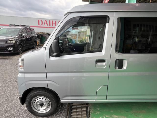 ハイゼットカーゴ DX キーレス サイドバイザー 純正オールウェザーマット新品装着(10枚目)