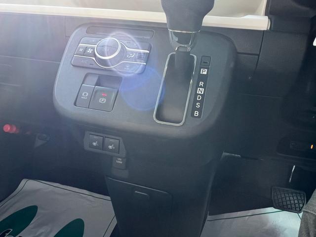 ムーヴキャンバス ストライプスGターボ タイヤ4本新品・バッテリー新品交換 ターボ 純正10インチナビ Bluetoothオーディオ フルセグTV 全方位カメラ 両側パワースライドドア 置くだけ充電 ナビ連動ドライブレコーダー(10枚目)