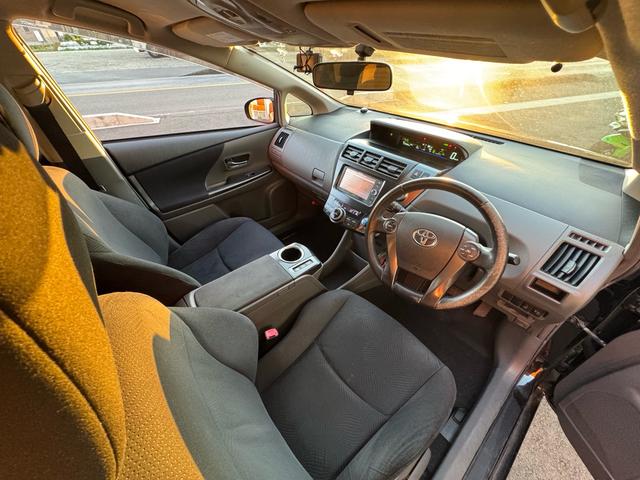 プリウスアルファ Ｓ　チューン　ブラック　現状渡し　車検なし　整備なし　ハイブリットバッテリー〇（4枚目）