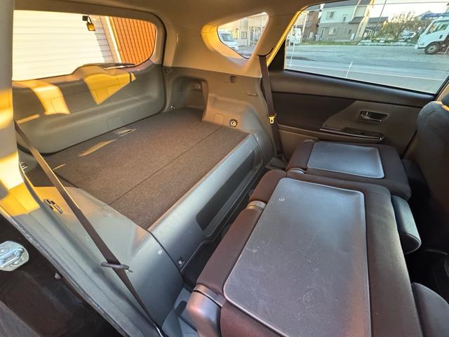 プリウスアルファ Ｓ　チューン　ブラック　現状渡し　車検なし　整備なし　ハイブリットバッテリー〇（8枚目）