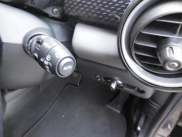 クーパーS ペッパーpkg 禁煙車 黒ルーフ Aストップ プッシュスタート LED 純正16inAW デジタルインナーミラー ドラレコ バックカメラ 純正HDDナビ BT MSV USB ETC アームレスト(15枚目)