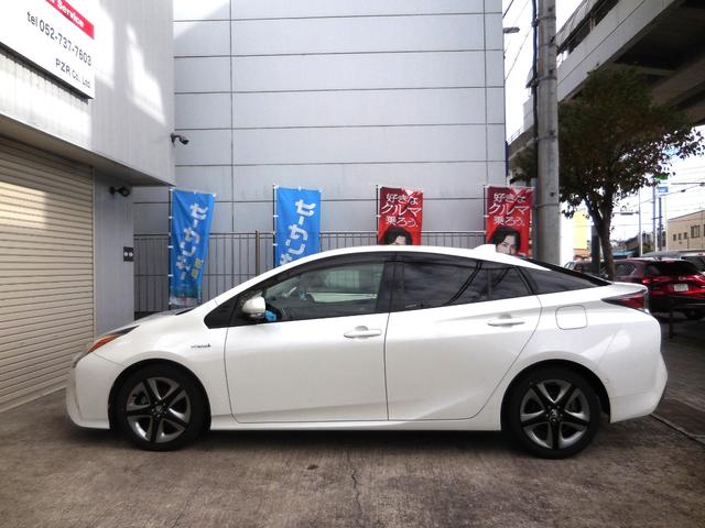 プリウス Ｓセーフティプラス　衝突軽減　車線逸脱　クルーズコントロール　ＬＥＤ　オートハイビーム　１７ｉｎＡＷ　９ｉｎＳＤナビＴＶ　ＤＶＤ　ＢＴ　バックカメラ　パーキングアシスト　ヘッドアップディスプレイ　２．０ＥＴＣ　ドラレコ（30枚目）