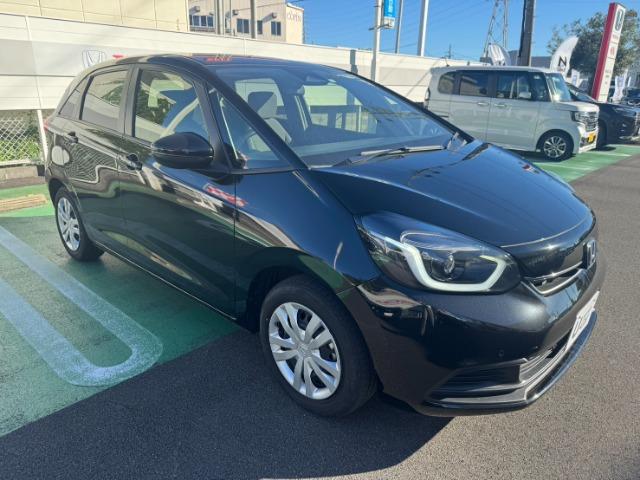 フィット ｅ：ＨＥＶホーム　当社代車　スマートキー　バックカメラ（12枚目）