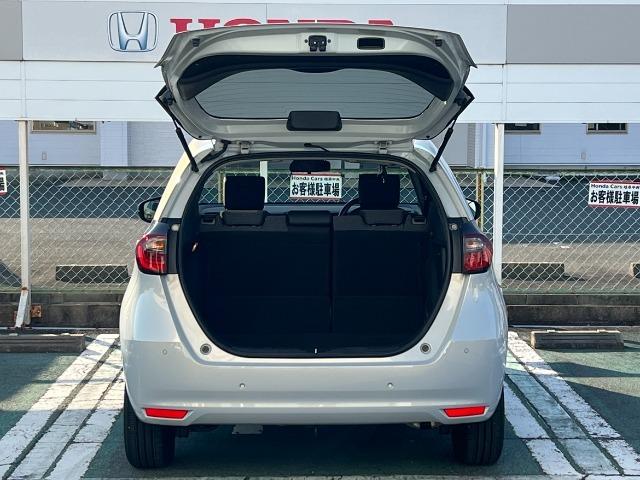 フィット e:HEVホーム 当社試乗車 LED 衝突被害軽減ブレーキ(10枚目)