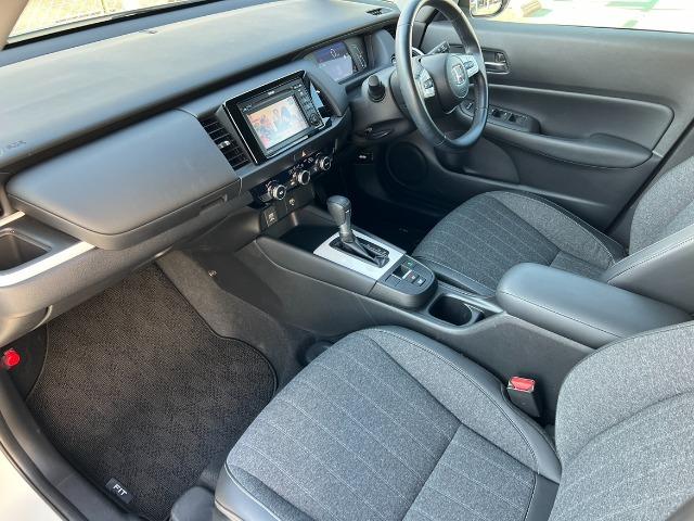 フィット e:HEVホーム 当社試乗車 LED 衝突被害軽減ブレーキ(17枚目)