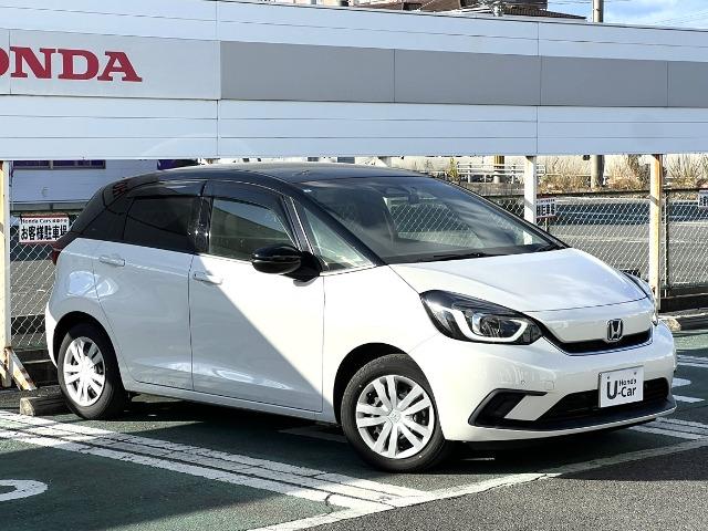 フィット ｅ：ＨＥＶホーム　純正ナビ　リアカメラ　２トーンカラー（4枚目）