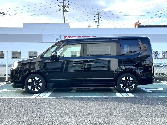 ステップワゴン エアー　純正ナビ　両側ＰＳドア　ドラレコ前後　アルミホイール（9枚目）