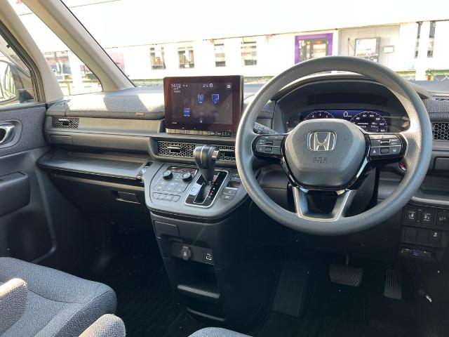 ステップワゴン エアー　純正ナビ　両側ＰＳドア　ドラレコ前後　アルミホイール（28枚目）