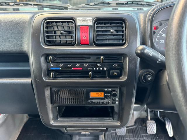 キャリイトラック ＫＣエアコン・パワステ　ワンオーナー車　５ＭＴ　ＥＴＣ　純正ＡＭ／ＦＭ　ヘッドライトレベライザー　荷台ゴムマット　ゲートプロテクター　荷室三方開　エアコン　パワステ　フロアゴムマット（9枚目）
