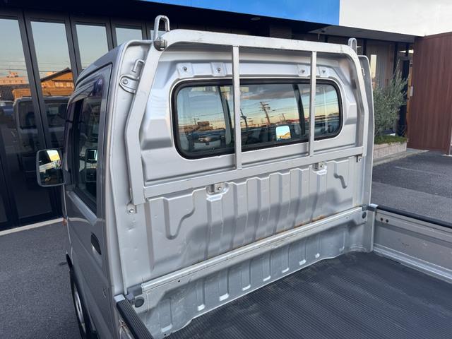 キャリイトラック ＫＣエアコン・パワステ　ワンオーナー車　５ＭＴ　ＥＴＣ　純正ＡＭ／ＦＭ　ヘッドライトレベライザー　荷台ゴムマット　ゲートプロテクター　荷室三方開　エアコン　パワステ　フロアゴムマット（20枚目）