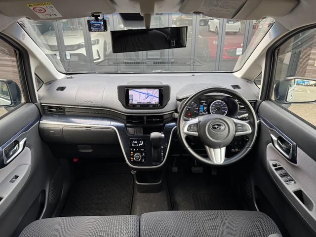 ステラ カスタムＲＳ　スマートアシスト　禁煙車　ナビＴＶ　Ｂカメラ　Ｂｌｕｅｔｏｏｔｈ接続　ＣＤ／ＤＶＤ再生　シートヒーター　ドライブレコーダー　ＥＴＣ　クリアランスソナー　衝突被害軽減システム　ＬＥＤヘッドランプ　アイドリングストップ　オート電動格納ミラー（2枚目）