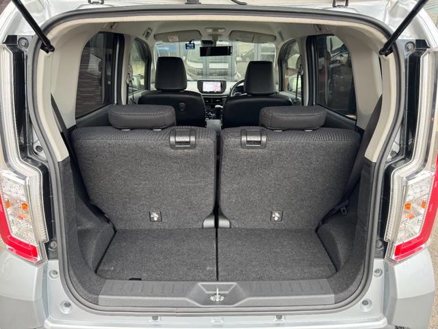ステラ カスタムＲＳ　スマートアシスト　禁煙車　ナビＴＶ　Ｂカメラ　Ｂｌｕｅｔｏｏｔｈ接続　ＣＤ／ＤＶＤ再生　シートヒーター　ドライブレコーダー　ＥＴＣ　クリアランスソナー　衝突被害軽減システム　ＬＥＤヘッドランプ　アイドリングストップ　オート電動格納ミラー（17枚目）