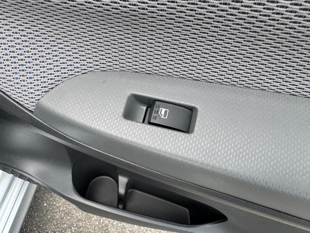 ステラ カスタムＲＳ　スマートアシスト　禁煙車　ナビＴＶ　Ｂカメラ　Ｂｌｕｅｔｏｏｔｈ接続　ＣＤ／ＤＶＤ再生　シートヒーター　ドライブレコーダー　ＥＴＣ　クリアランスソナー　衝突被害軽減システム　ＬＥＤヘッドランプ　アイドリングストップ　オート電動格納ミラー（55枚目）