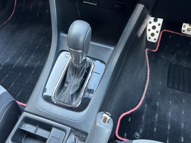 ＸＶハイブリッド ２．０ｉ－Ｌアイサイト　ワンオーナー禁煙車　ナビＴＶ　ＥＴＣ　バックカメラ　コーナーセンサー　Ｂｌｕｅｔｏｏｔｈ接続　レーダークルーズコントロール　レーンアシスト　衝突被害軽減システム　４ＷＤ　オートライト　ＨＩＤ　パワーシート　ルーフレール　スマートキー（19枚目）