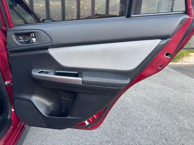 ＸＶハイブリッド ２．０ｉ－Ｌアイサイト　ワンオーナー禁煙車　ナビＴＶ　ＥＴＣ　バックカメラ　コーナーセンサー　Ｂｌｕｅｔｏｏｔｈ接続　レーダークルーズコントロール　レーンアシスト　衝突被害軽減システム　４ＷＤ　オートライト　ＨＩＤ　パワーシート　ルーフレール　スマートキー（29枚目）