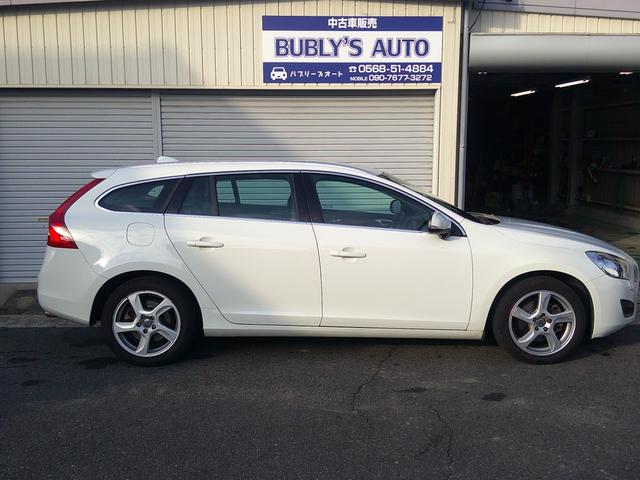 Ｖ６０ Ｔ４　ナビ　ＴＶ　ＥＴＣ　キーレス２個　革シート　電動シート　プッシュスタート　ブレーキサポート　レーンアシスト　レーダークルーズコントロール　ブラインドスポット　ＢＬＩＳ（7枚目）