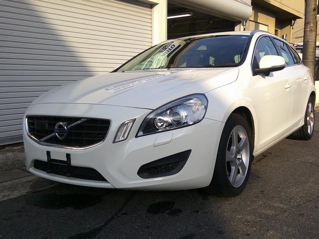 Ｖ６０ Ｔ４　ナビ　ＴＶ　ＥＴＣ　キーレス２個　革シート　電動シート　プッシュスタート　ブレーキサポート　レーンアシスト　レーダークルーズコントロール　ブラインドスポット　ＢＬＩＳ（12枚目）